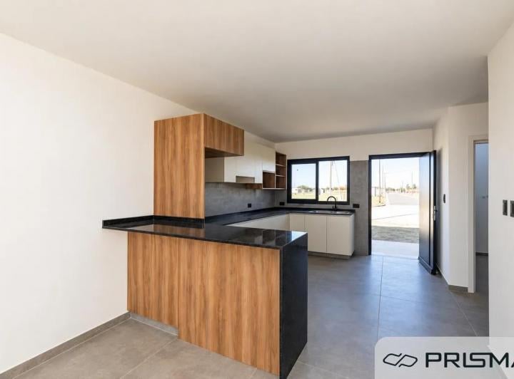 Casa · 68m² · 2 Ambientes · 1 Cochera