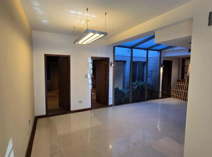 Oficina comercial · 112m²