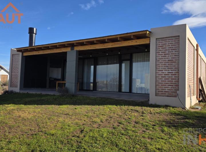 Casa · 152m² · 2 Dormitorios