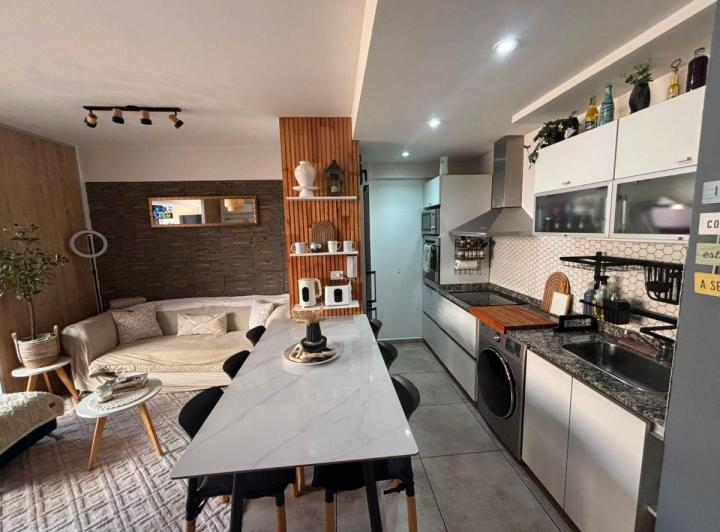 Departamento · 42m² · 2 Ambientes · 1 Cochera