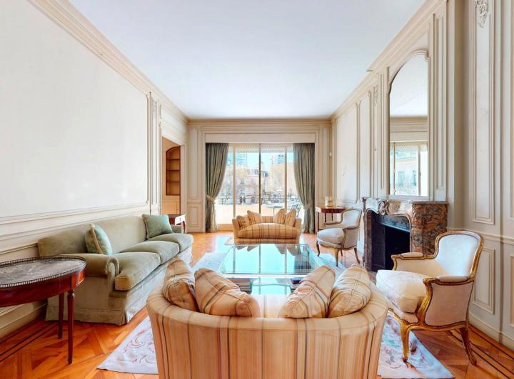Departamento · 222m² · 5 Ambientes · 1 Cochera