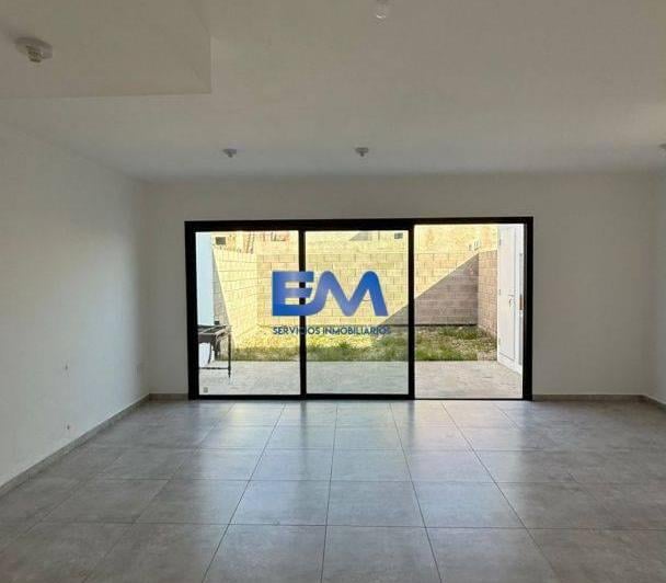 Casa · 135m² · 6 Ambientes · 1 Cochera