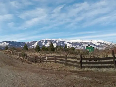 Terreno en trevelin 1 hectárea con luz y agua.