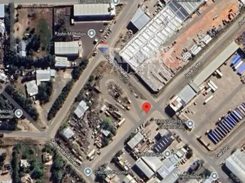 Lote en esquina barrio industrial