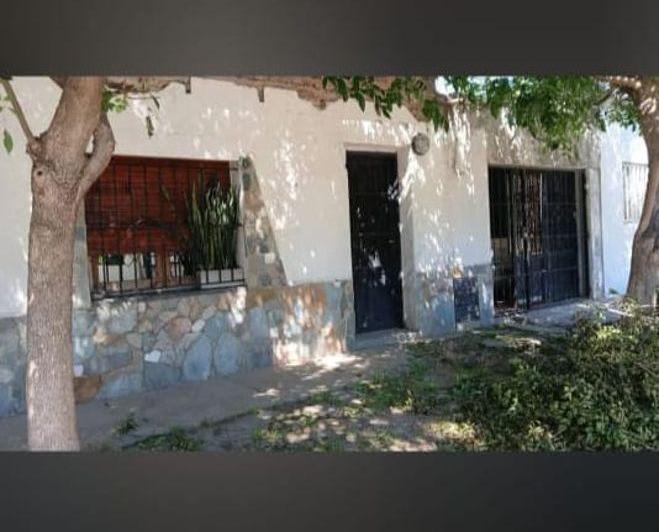 Casa · 95m² · 3 Ambientes · 1 Cochera