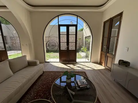 Casa en Venta en Nuestra Señora De Lourdes, Rosario