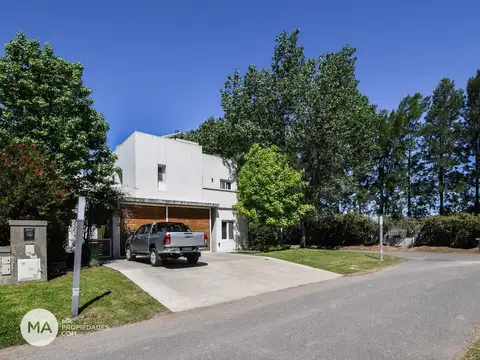 Casa en Venta en Fisherton, Rosario