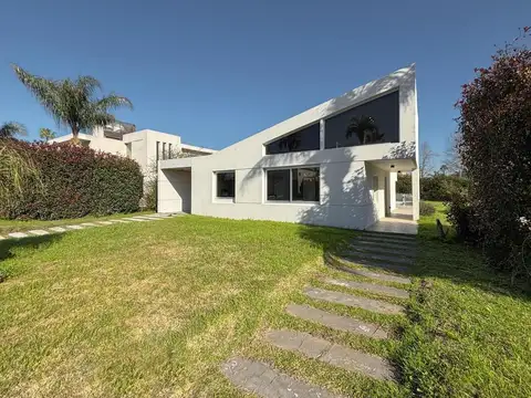 Casa en Venta en Funes Hills Miraflores, Countries y Barrios Cerrados en Funes