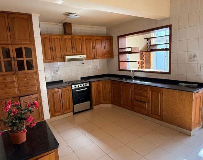 Casa · 200m² · 1 Ambiente · 1 Cochera