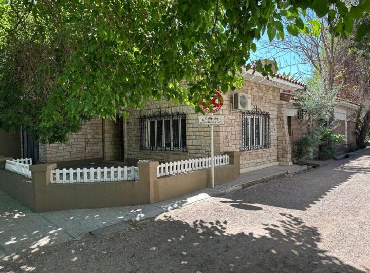 Casa · 150m² · 7 Ambientes · 5 Cocheras