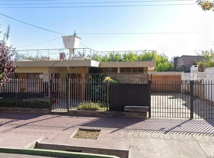 Casa · 294m² · 10 Ambientes · 4 Cocheras
