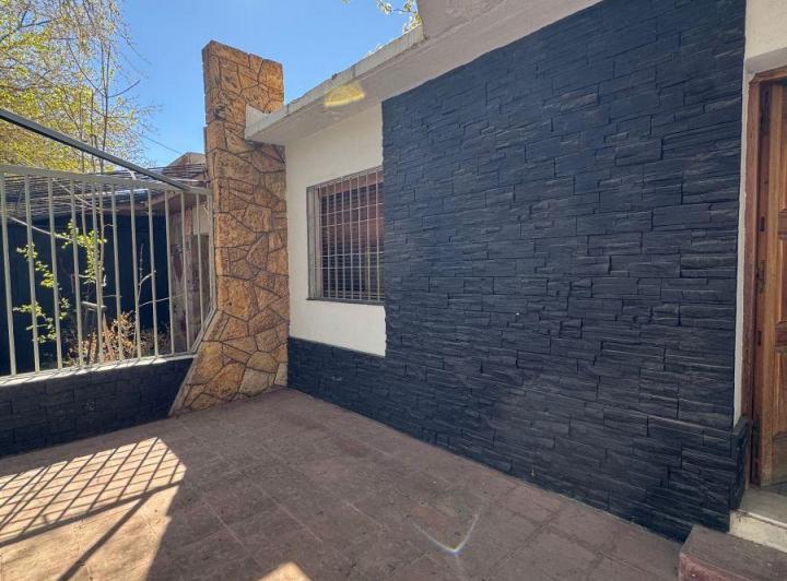 Casa · 100m² · 5 Ambientes · 1 Cochera