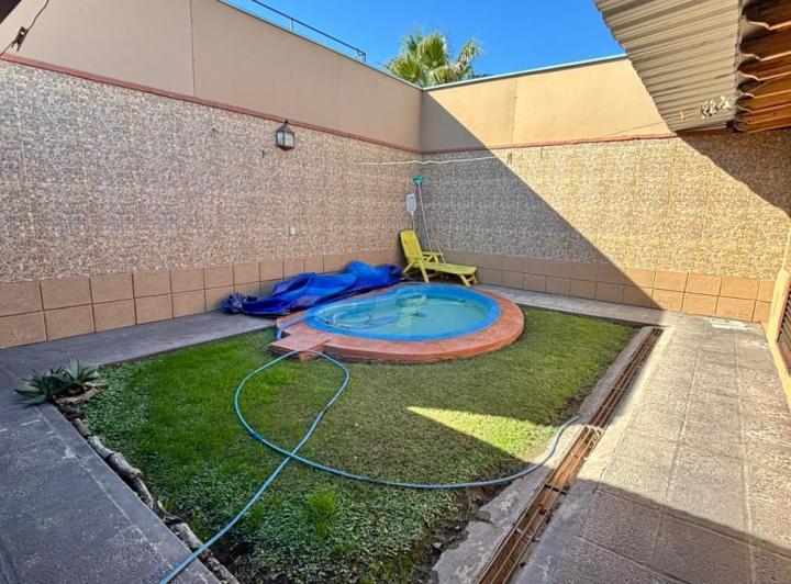 Casa · 155m² · 4 Ambientes · 2 Cocheras