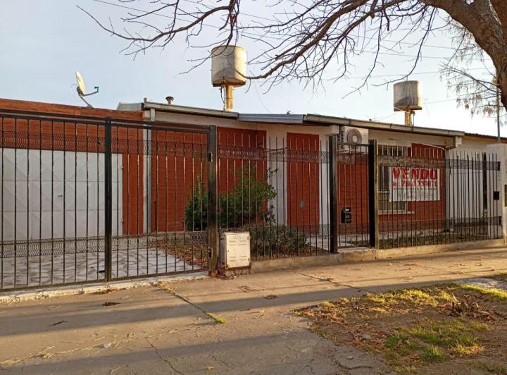Casa · 100m² · 4 Ambientes · 1 Cochera