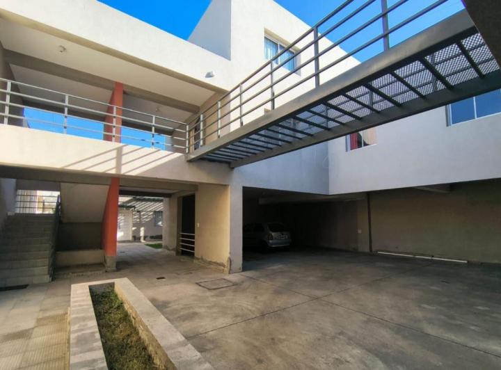 Departamento · 93m² · 5 Ambientes · 1 Cochera
