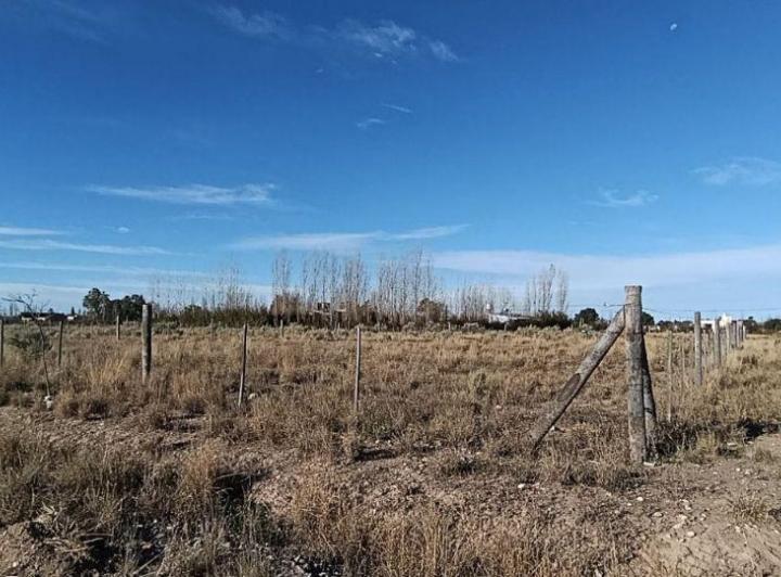 Terreno · 2100m²