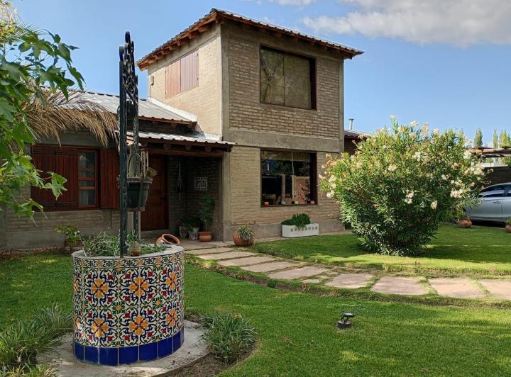 Casa · 315m² · 7 Ambientes · 1 Cochera