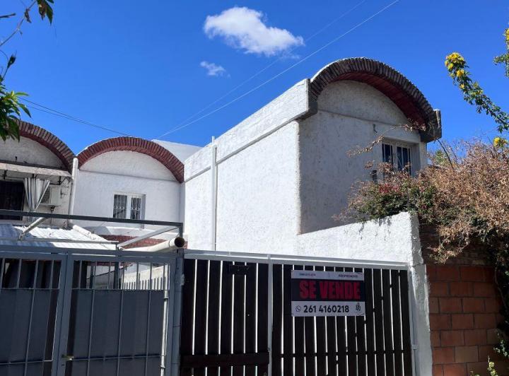 Casa · 110m² · 3 Ambientes · 1 Cochera
