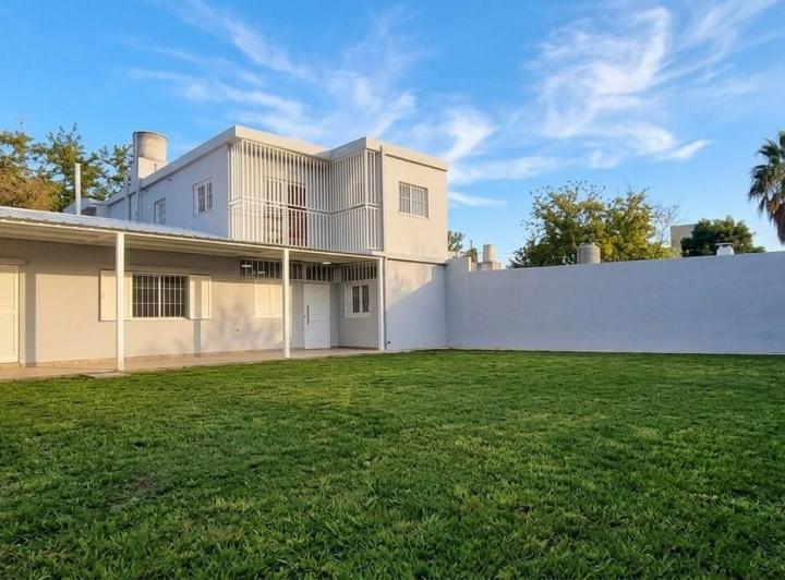 Casa · 269m² · 8 Ambientes