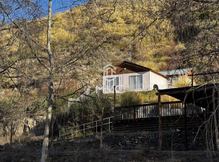 Casa · 90m² · 6 Dormitorios · 3 Cocheras