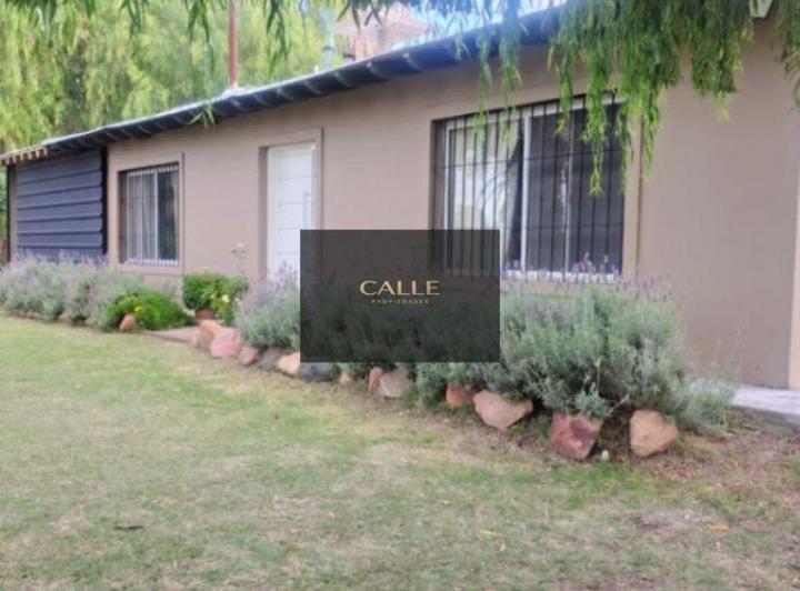 Casa · 184m² · 4 Ambientes · 3 Cocheras