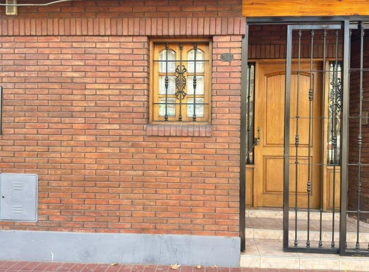 Casa · 160m² · 3 Ambientes · 1 Cochera