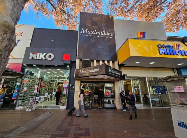 Local comercial · 121m² · 4 Ambientes