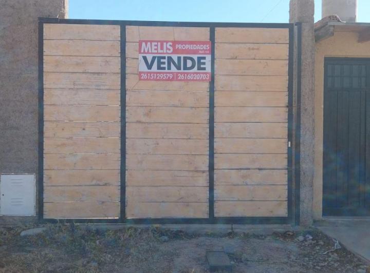Casa · 100m² · 5 Ambientes · 1 Cochera