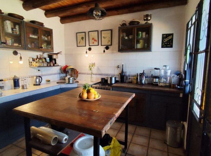 Casa · 185m² · 5 Ambientes · 4 Cocheras