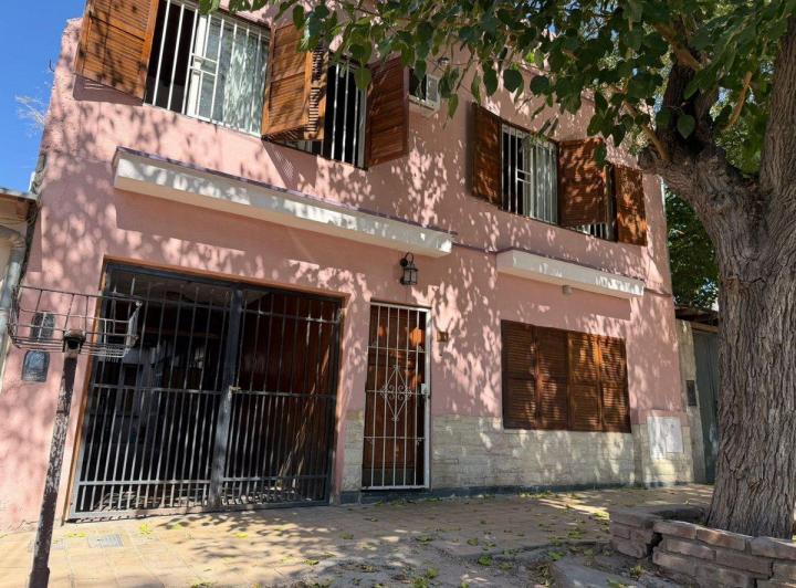 Casa · 180m² · 4 Ambientes
