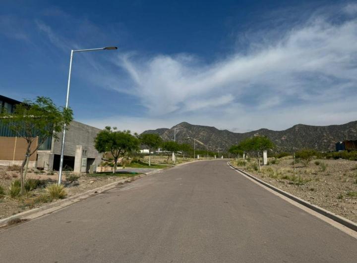 Terreno · 613m²
