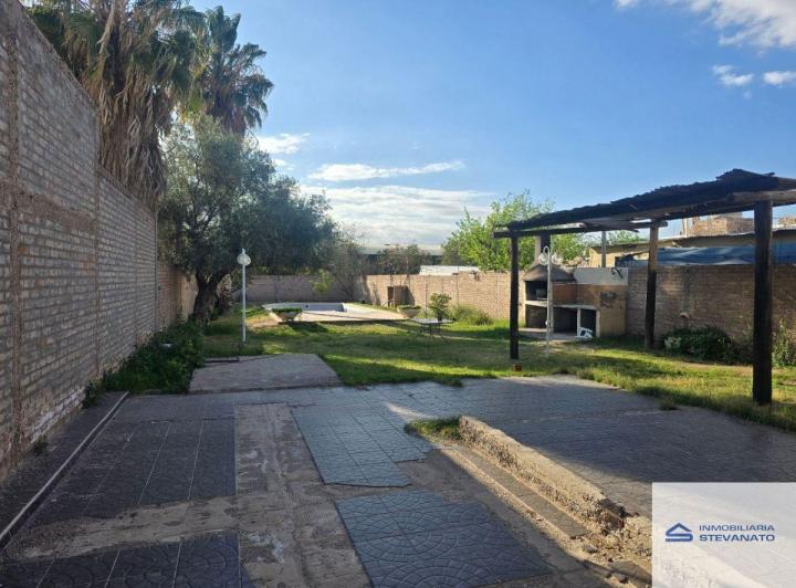 Terreno · 738m²