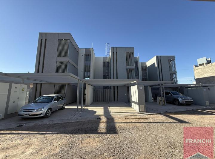 Departamento · 75m² · 5 Ambientes · 1 Cochera