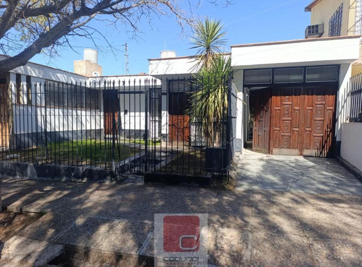 Casa · 144m² · 3 Ambientes · 1 Cochera