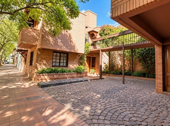 Departamento · 176m² · 6 Ambientes · 1 Cochera