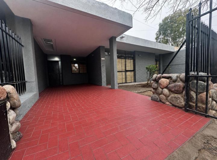 Casa · 125m² · 6 Ambientes · 1 Cochera