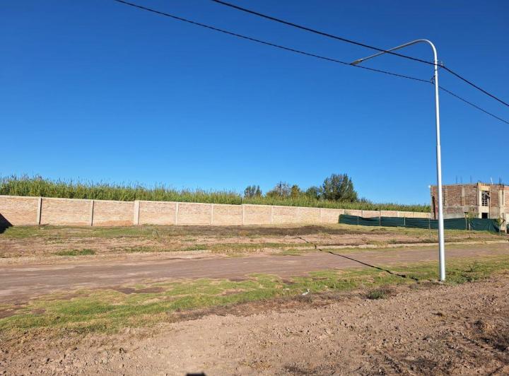 Terreno · 300m²