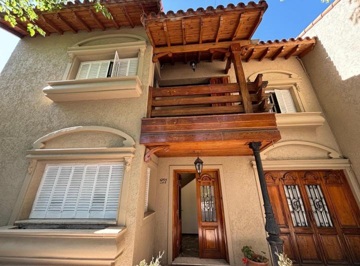 Casa · 210m²