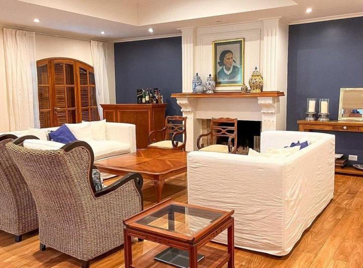 Casa · 534m² · 6 Ambientes · 2 Cocheras