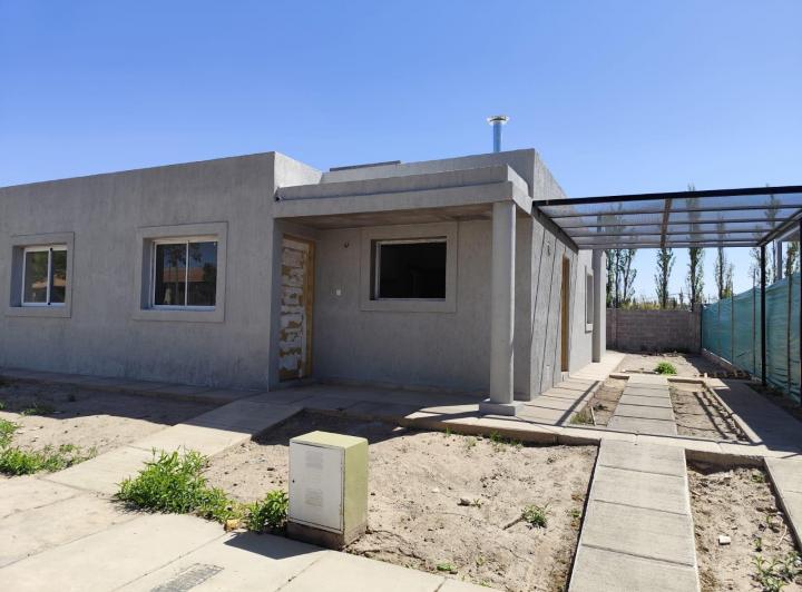 Casa · 100m² · 5 Ambientes · 2 Cocheras