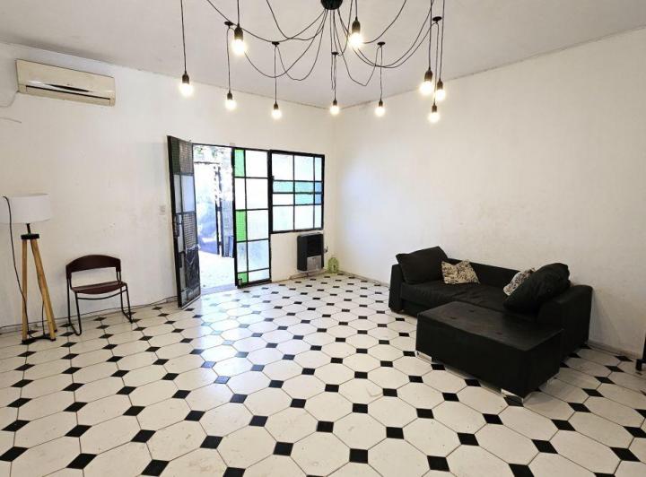 Casa · 170m² · 7 Ambientes · 2 Cocheras