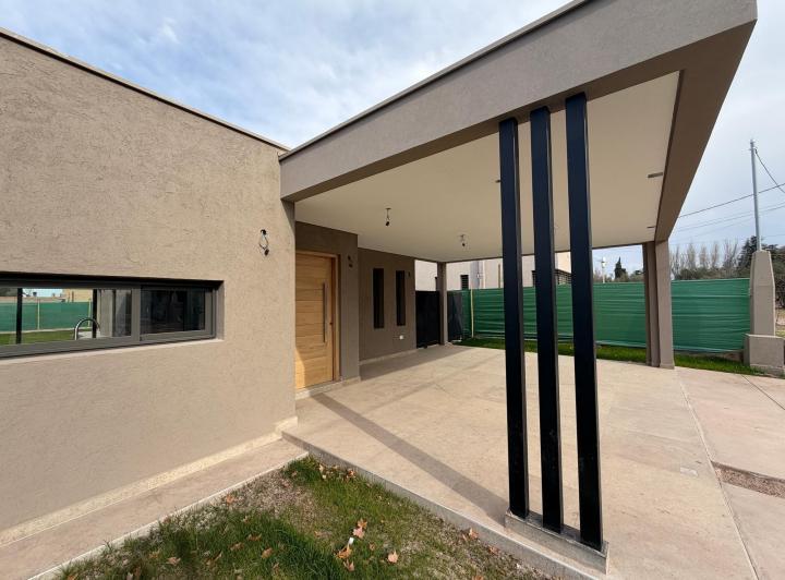 Casa · 190m² · 3 Dormitorios · 2 Cocheras