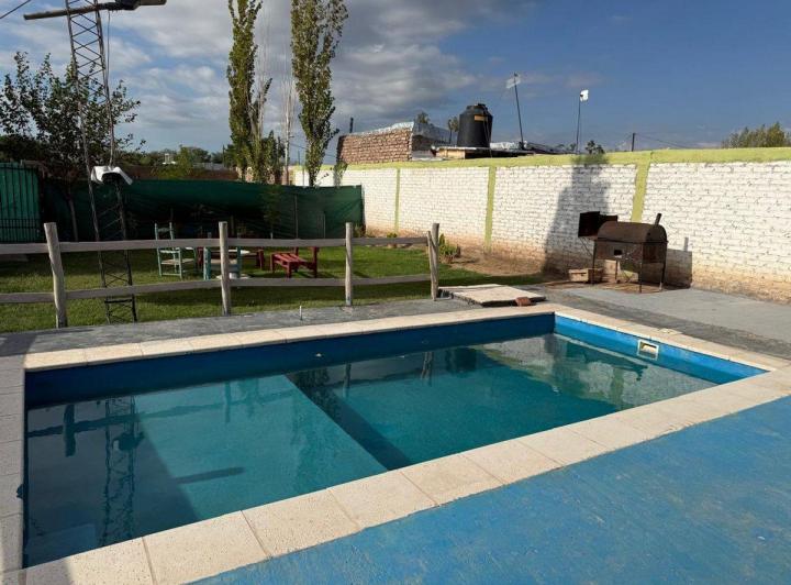 Casa · 200m² · 3 Ambientes · 1 Cochera