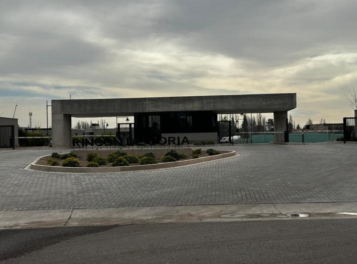Terreno · 721m²