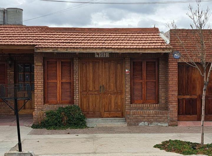 Casa · 145m² · 7 Ambientes