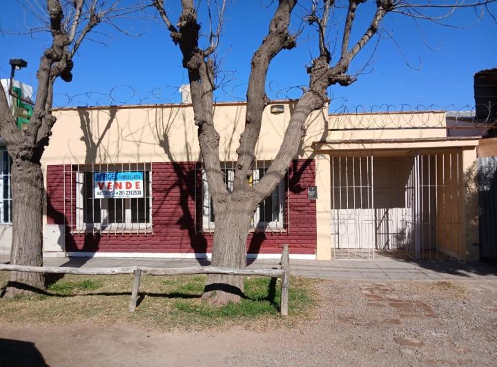 Casa · 112m² · 5 Ambientes · 1 Cochera