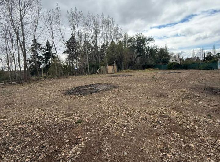 Terreno · 1600m²