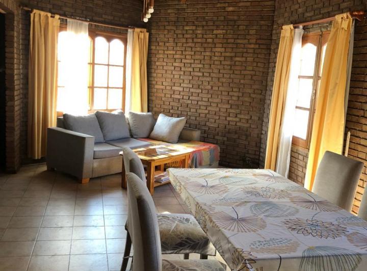 Casa · 177m² · 3 Dormitorios · 2 Cocheras