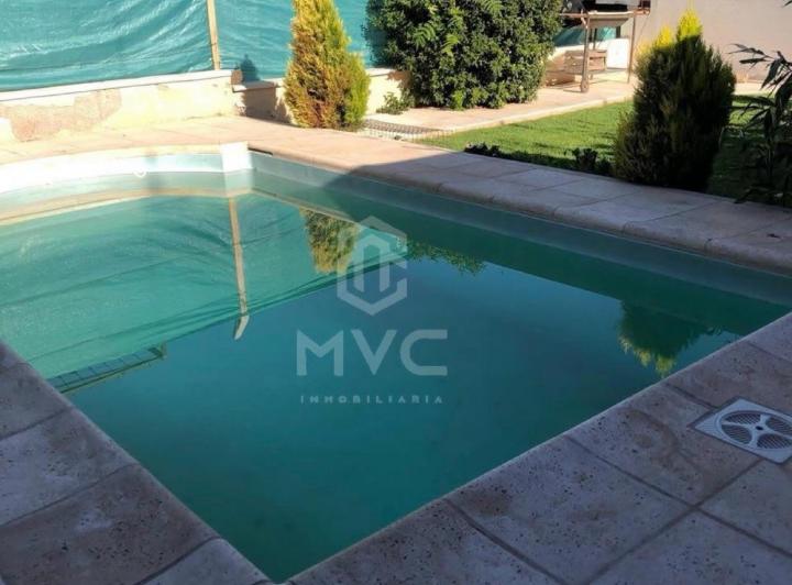 Casa · 149m² · 6 Ambientes · 3 Cocheras