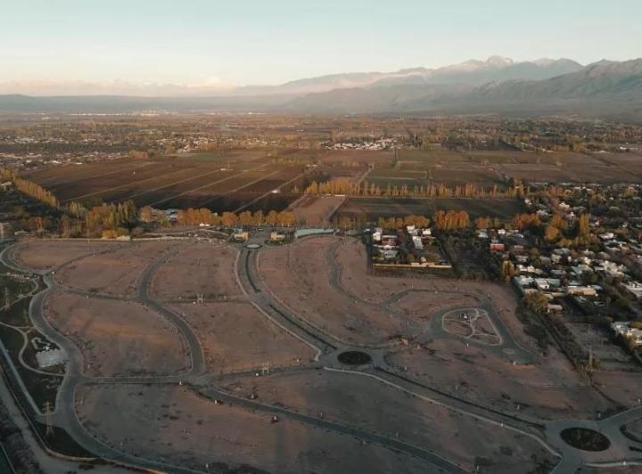 Terreno · 608m²